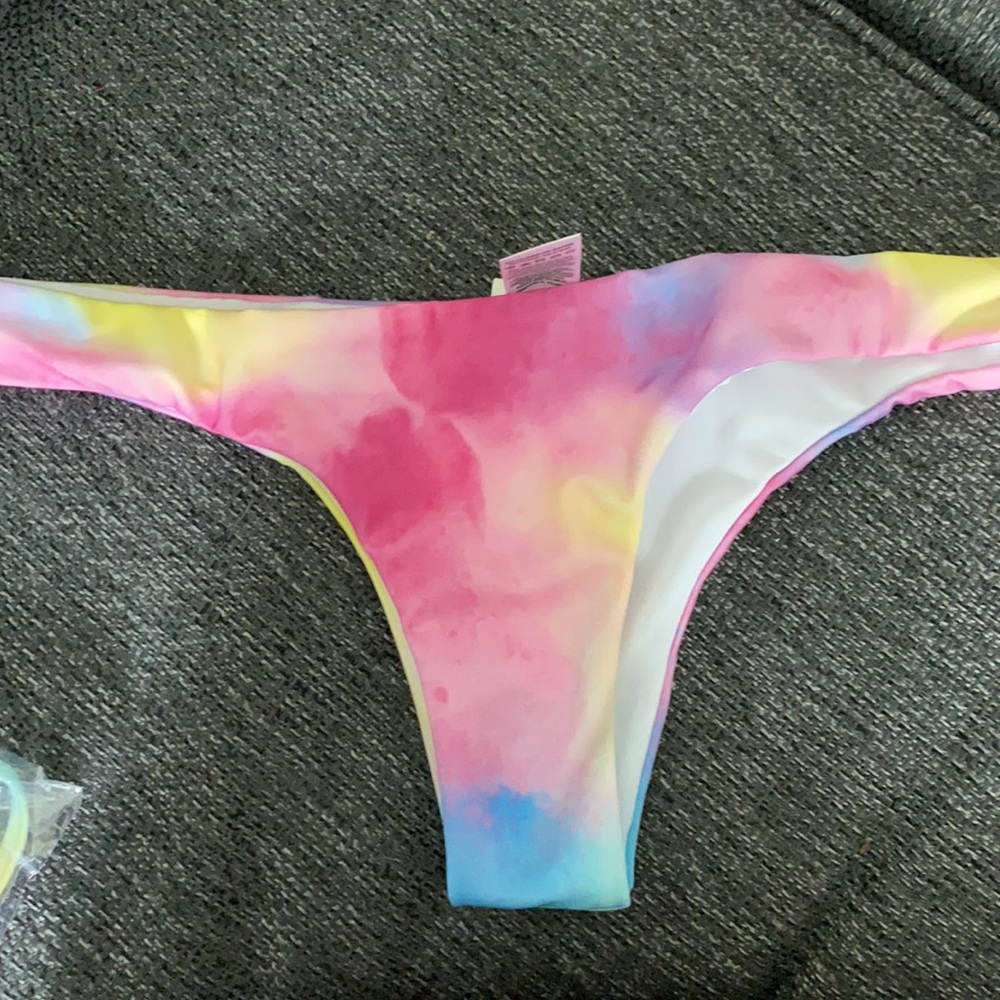 Bathing suit - Picture 2 of 4